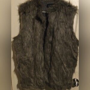 Rainbow far brown vest